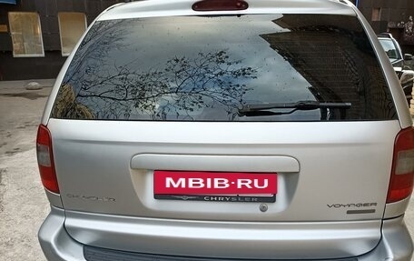 Chrysler Voyager IV, 2004 год, 500 000 рублей, 34 фотография