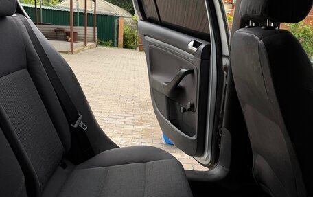Volkswagen Golf V, 2005 год, 410 000 рублей, 10 фотография