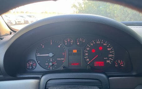 Audi A4, 1999 год, 350 000 рублей, 16 фотография