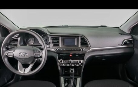 Hyundai Elantra VI рестайлинг, 2020 год, 1 690 000 рублей, 14 фотография