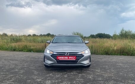 Hyundai Elantra VI рестайлинг, 2020 год, 1 690 000 рублей, 9 фотография