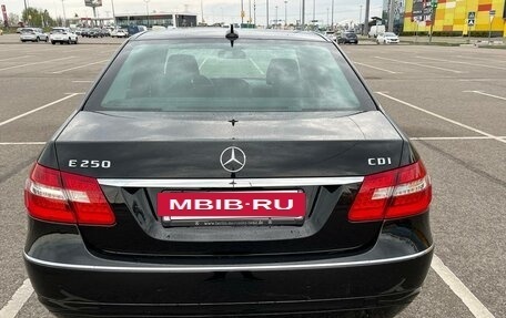 Mercedes-Benz E-Класс, 2011 год, 14 фотография