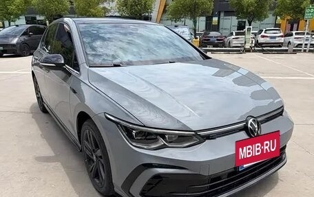 Volkswagen Golf VIII, 2023 год, 2 190 000 рублей, 2 фотография