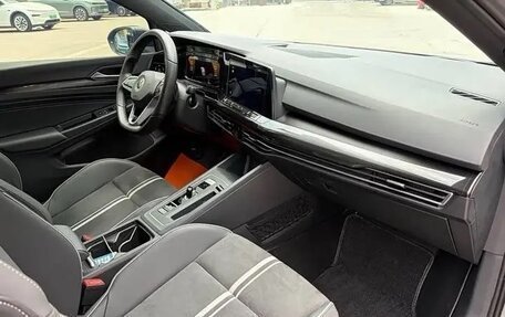 Volkswagen Golf VIII, 2023 год, 2 190 000 рублей, 7 фотография