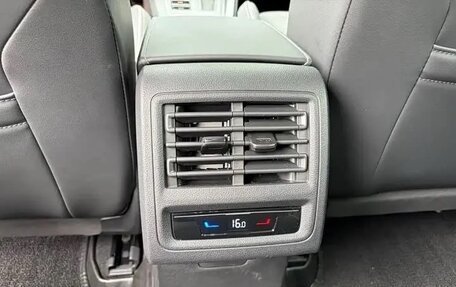 Volkswagen Golf VIII, 2023 год, 2 190 000 рублей, 11 фотография