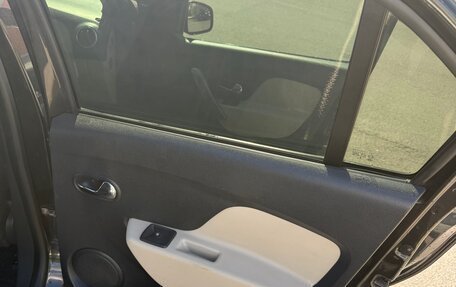 Renault Logan II, 2015 год, 610 000 рублей, 17 фотография