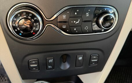 Renault Logan II, 2015 год, 610 000 рублей, 24 фотография