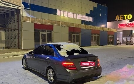 Mercedes-Benz C-Класс, 2011 год, 1 100 000 рублей, 8 фотография