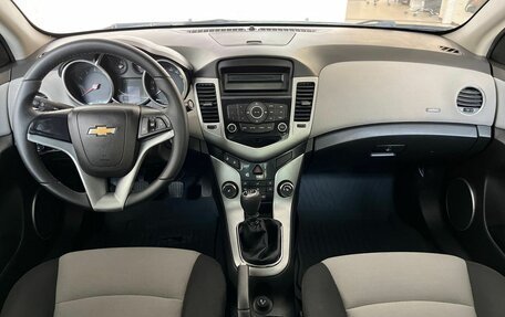 Chevrolet Cruze II, 2011 год, 599 000 рублей, 9 фотография