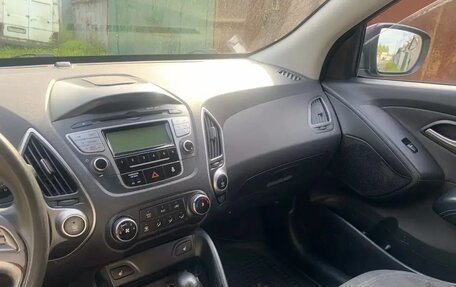 Hyundai ix35 I рестайлинг, 2011 год, 1 100 000 рублей, 2 фотография