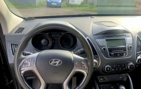 Hyundai ix35 I рестайлинг, 2011 год, 1 100 000 рублей, 24 фотография
