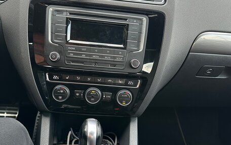 Volkswagen Jetta VI, 2016 год, 1 100 000 рублей, 24 фотография