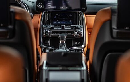 Lexus LX, 2023 год, 15 000 000 рублей, 23 фотография