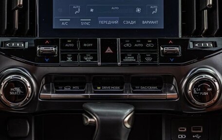 Lexus LX, 2023 год, 15 000 000 рублей, 25 фотография