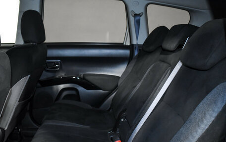Mitsubishi Outlander III рестайлинг 3, 2008 год, 920 000 рублей, 13 фотография