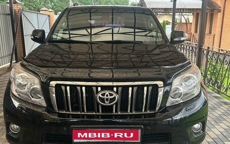 Toyota Land Cruiser Prado 150 рестайлинг 2, 2013 год, 3 150 000 рублей, 1 фотография