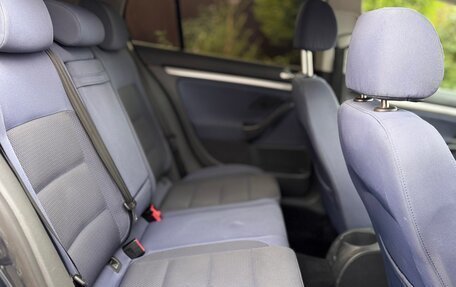 Volkswagen Golf V, 2005 год, 570 000 рублей, 32 фотография