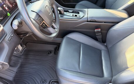 Toyota Crown, 2023 год, 7 250 000 рублей, 16 фотография
