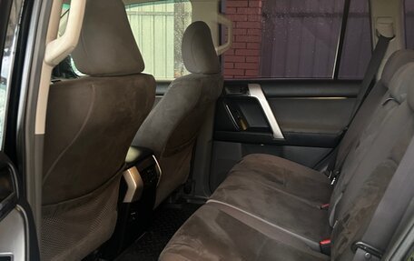 Toyota Land Cruiser Prado 150 рестайлинг 2, 2013 год, 3 150 000 рублей, 7 фотография