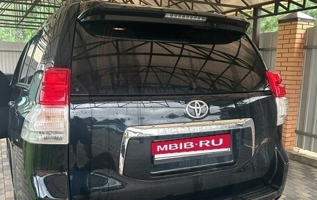 Toyota Land Cruiser Prado 150 рестайлинг 2, 2013 год, 3 150 000 рублей, 2 фотография