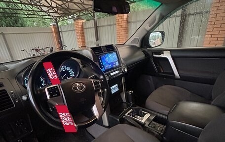 Toyota Land Cruiser Prado 150 рестайлинг 2, 2013 год, 3 150 000 рублей, 10 фотография