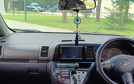 Toyota Wish II, 2004 год, 670 000 рублей, 7 фотография