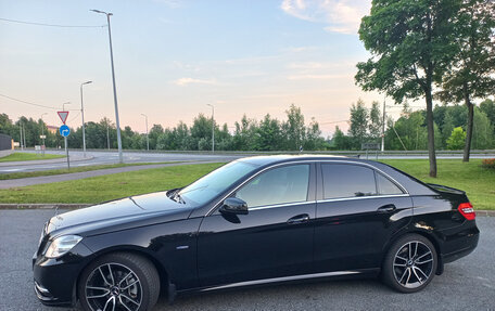Mercedes-Benz E-Класс, 2012 год, 1 950 000 рублей, 3 фотография