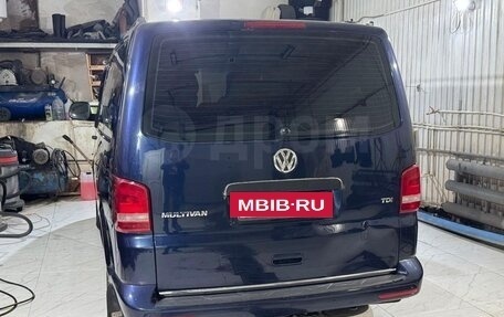 Volkswagen Multivan T5, 2012 год, 2 000 000 рублей, 2 фотография