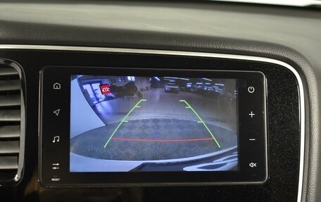 Mitsubishi Outlander III рестайлинг 3, 2021 год, 2 250 000 рублей, 18 фотография