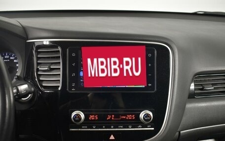 Mitsubishi Outlander III рестайлинг 3, 2021 год, 2 250 000 рублей, 17 фотография