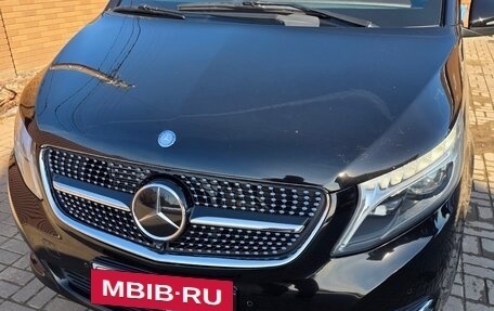 Mercedes-Benz V-Класс, 2015 год, 3 800 000 рублей, 16 фотография