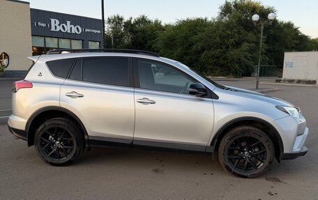 Toyota RAV4, 2019 год, 2 450 000 рублей, 4 фотография