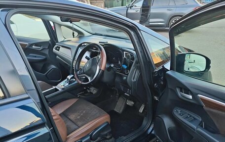 Honda Shuttle II, 2016 год, 1 350 000 рублей, 2 фотография
