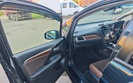 Honda Shuttle II, 2016 год, 1 350 000 рублей, 18 фотография