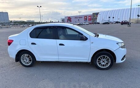 Renault Logan II, 2015 год, 315 000 рублей, 2 фотография