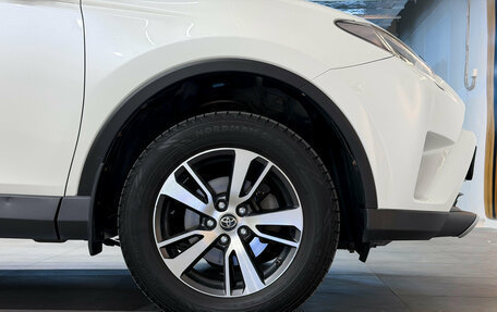 Toyota RAV4, 2017 год, 2 220 000 рублей, 24 фотография