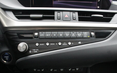 Lexus ES VII, 2021 год, 4 350 000 рублей, 24 фотография