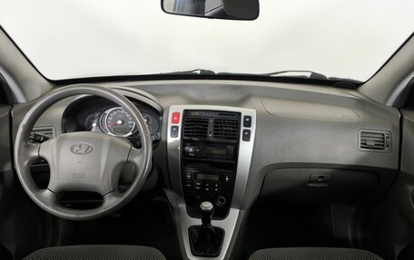 Hyundai Tucson III, 2005 год, 700 000 рублей, 13 фотография