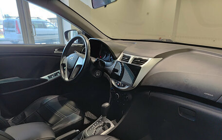 Hyundai Solaris II рестайлинг, 2013 год, 810 000 рублей, 11 фотография