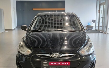 Hyundai Solaris II рестайлинг, 2013 год, 810 000 рублей, 2 фотография