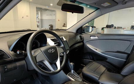 Hyundai Solaris II рестайлинг, 2013 год, 810 000 рублей, 16 фотография