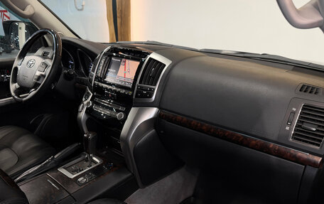Toyota Land Cruiser 200, 2012 год, 3 100 000 рублей, 18 фотография