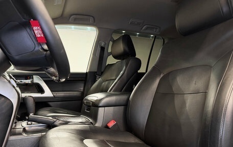 Toyota Land Cruiser 200, 2012 год, 3 100 000 рублей, 14 фотография