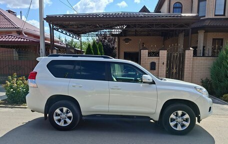 Toyota Land Cruiser Prado 150 рестайлинг 2, 2013 год, 3 300 000 рублей, 2 фотография