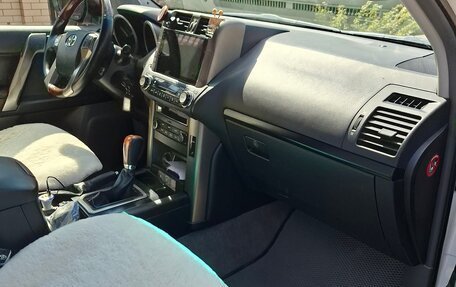Toyota Land Cruiser Prado 150 рестайлинг 2, 2013 год, 3 300 000 рублей, 4 фотография