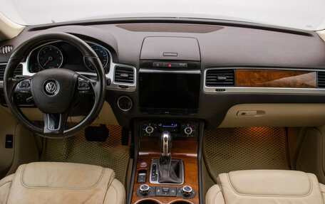 Volkswagen Touareg III, 2013 год, 1 740 000 рублей, 14 фотография