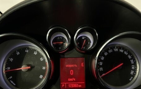 Opel Astra J, 2013 год, 985 000 рублей, 13 фотография