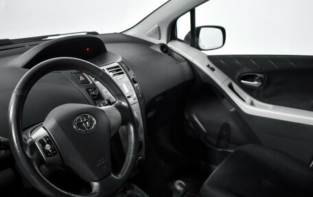 Toyota Yaris III рестайлинг, 2007 год, 439 000 рублей, 10 фотография