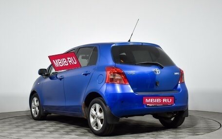 Toyota Yaris III рестайлинг, 2007 год, 439 000 рублей, 8 фотография