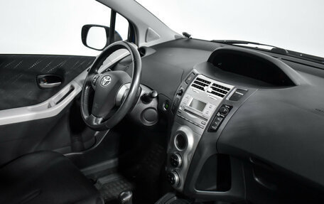 Toyota Yaris III рестайлинг, 2007 год, 439 000 рублей, 14 фотография